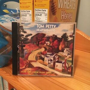 1991 Tom P E T T Y and the H E A R T B R E A K E R S CD